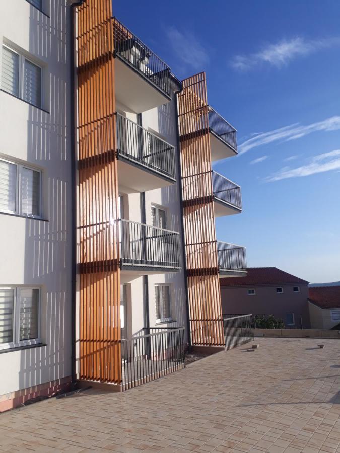 Apartment Hillside *